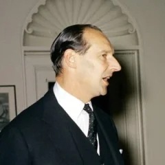 David Ormsby-Gore, 5th Baron Harlech height profile photo