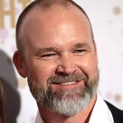 David Ross (baseball) height profile photo