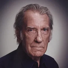 David Warner (actor) height profile photo