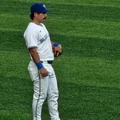 Davis Schneider height profile photo