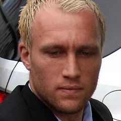 Dean Ashton height profile photo