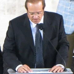 Dean Spanos height profile photo