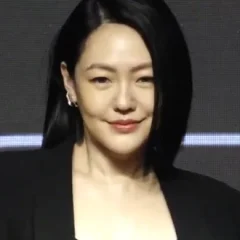 Dee Hsu height profile photo