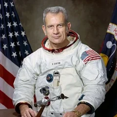 Deke Slayton height profile photo