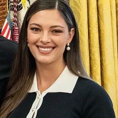 Demi-Leigh Tebow height profile photo