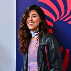 Demy (singer) height profile photo