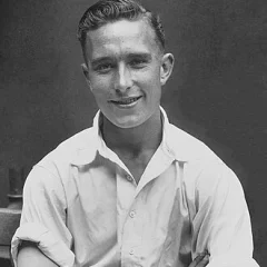Denis Compton height profile photo