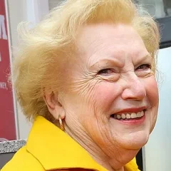 Denise Robertson height profile photo