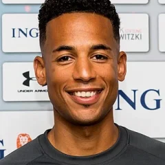 Dennis Aogo height profile photo