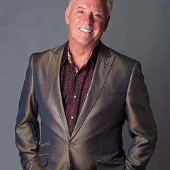 Derek Acorah height profile photo