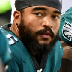 Derek Barnett height profile photo