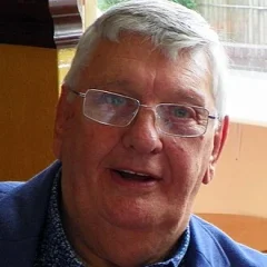 Derek Martin height profile photo