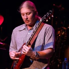 Derek Trucks height profile photo
