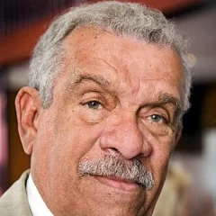 Derek Walcott height profile photo