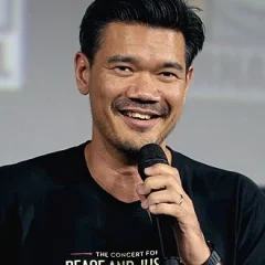 Destin Daniel Cretton height profile photo