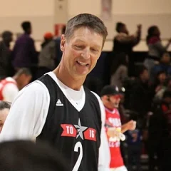 Detlef Schrempf height profile photo