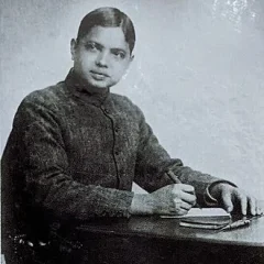 Devdas Gandhi height profile photo