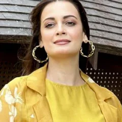 Dia Mirza height profile photo