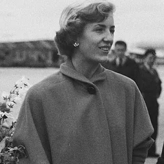 Diane Disney Miller height profile photo