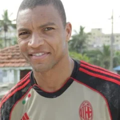 Dida (footballer, born 1973) height profile photo
