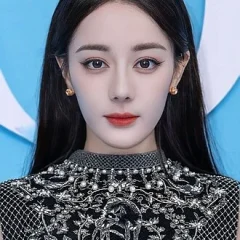 Dilraba Dilmurat height profile photo