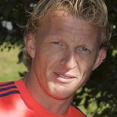 Dirk Kuyt height profile photo