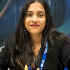 Divya Deshmukh height profile photo