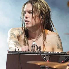 Dizzy Reed height profile photo