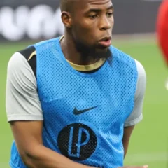 Djibril Sidibé (footballer, born 1992) height profile photo