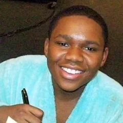 Doc Shaw height profile photo