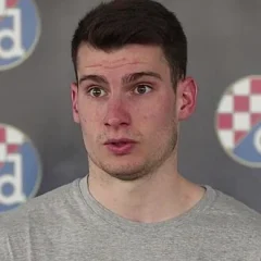 Dominik Livaković height profile photo