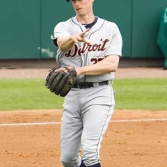 Don Kelly (baseball) height profile photo
