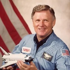 Don Lind height profile photo