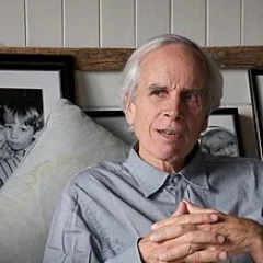 Douglas Tompkins height profile photo