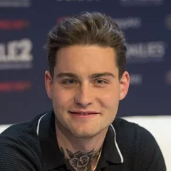 Douwe Bob height profile photo