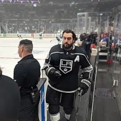 Drew Doughty height profile photo