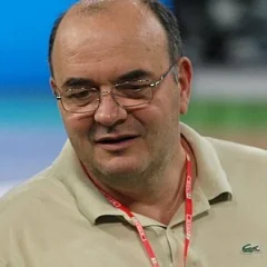 Duško Vujošević height profile photo