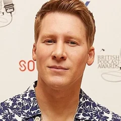 Dustin Lance Black height profile photo