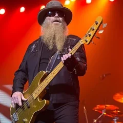 Dusty Hill height profile photo
