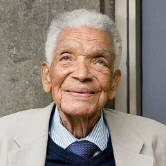 Earl Cameron height profile photo
