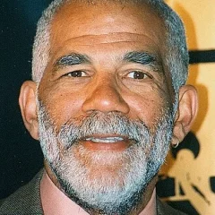 Ed Bradley height profile photo