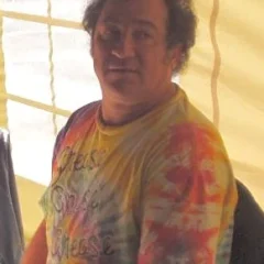 Eddie Mekka height profile photo