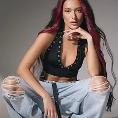 Eden Golan height profile photo