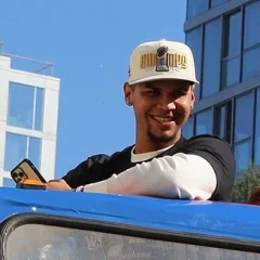 Edgardo Henriquez height profile photo