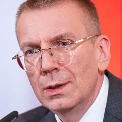 Edgars Rinkēvičs height profile photo
