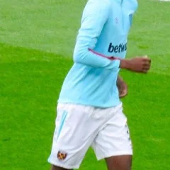 Edimilson Fernandes height profile photo