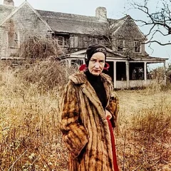 Edith Bouvier Beale height profile photo