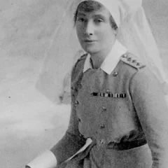 Edith Campbell height profile photo