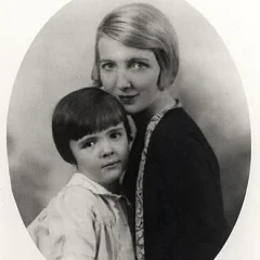 Edith Luckett Davis height profile photo