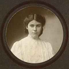 Edith Tolkien height profile photo